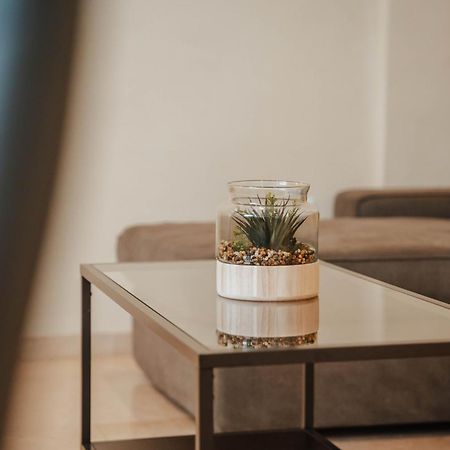 Gran Apartamento De 3 Habitaciones Junto A La Catedral Málaga Kültér fotó