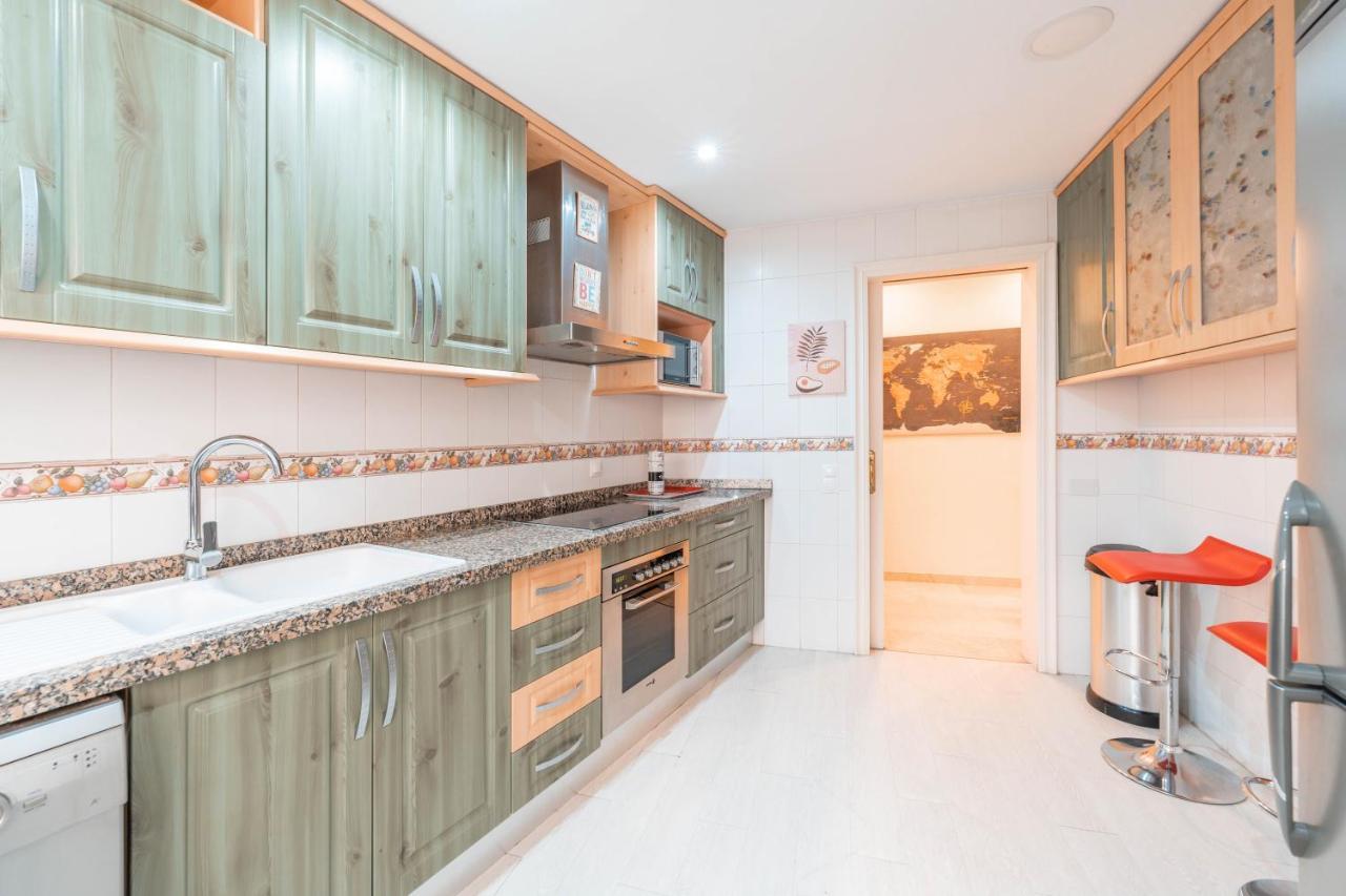 Gran Apartamento De 3 Habitaciones Junto A La Catedral Málaga Kültér fotó