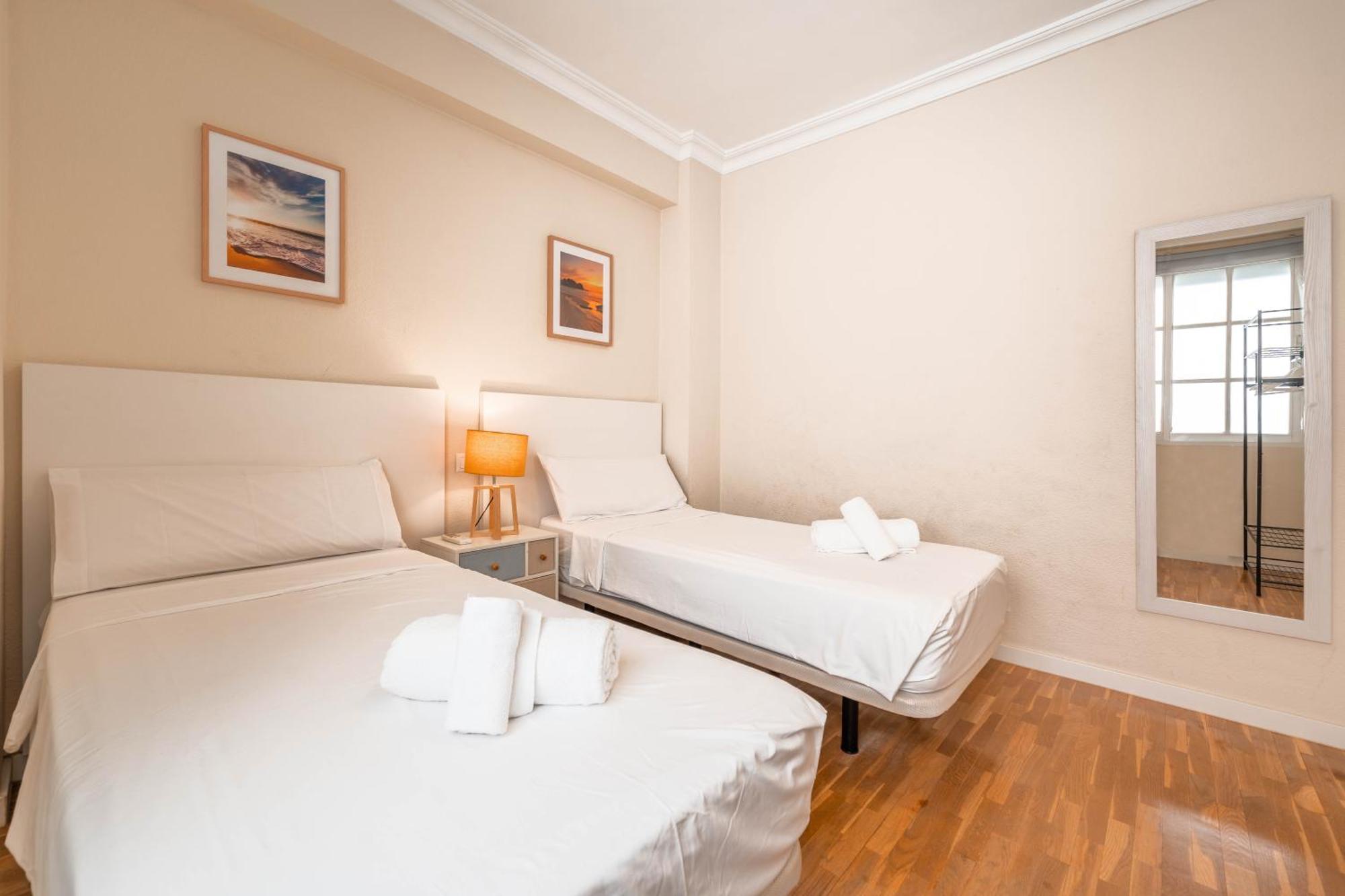 Gran Apartamento De 3 Habitaciones Junto A La Catedral Málaga Kültér fotó