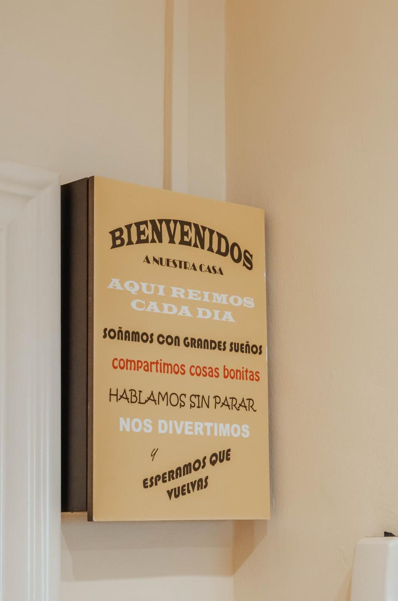 Gran Apartamento De 3 Habitaciones Junto A La Catedral Málaga Kültér fotó